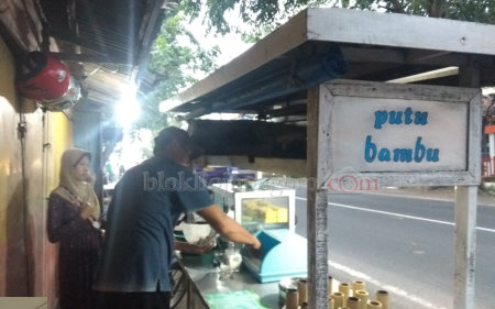Lika-liku Perjalanan Usaha Putu Bambu Pertigaan Sumuragung